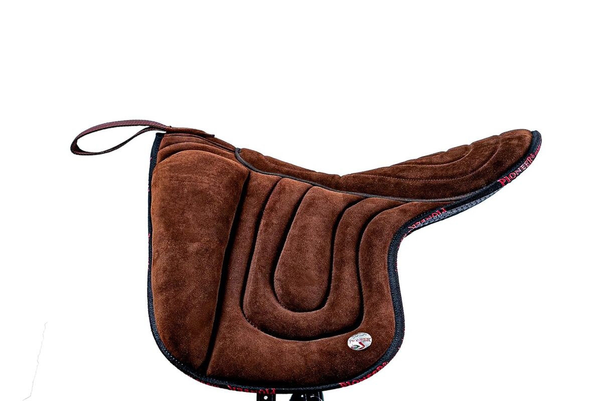 Test : selle Pioneer bareback en daim noire, confort et style