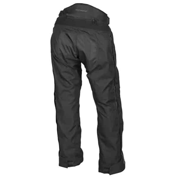 Découvrez notre test détaillé du surpantalon d'équitation Tour Master imperméable en taille 3XL : matériau, confort et efficacité au rendez-vous pour vos sorties à cheval sous la pluie.